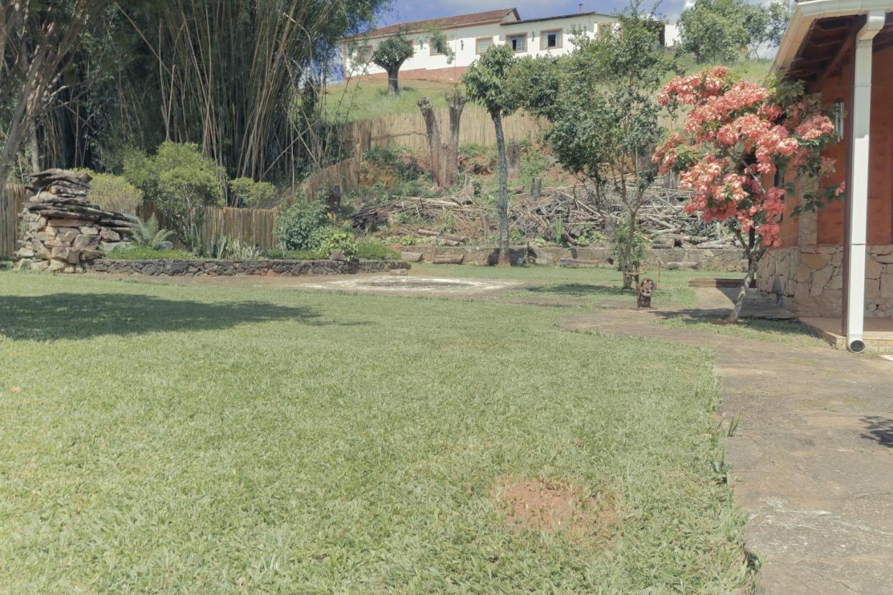Em Tiradentes, Minas Gerais, Casa Tipica E Espacosa Em Terreno Arborizado Dış mekan fotoğraf